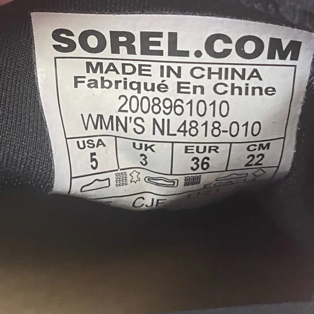 Sorel Women’s Explorer Defy Mid Sneakers Pull On Booties Black White Size 5